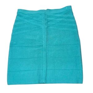 NWT BeBe Teal Bandage Gold Zipper Mini Basket Weave Detail Skirt M